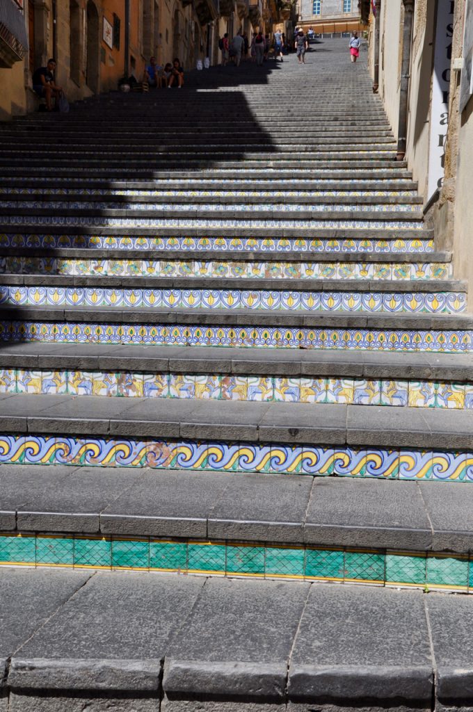 Die Majolika-Treppe mit 142 Stufen in Caltagirone Sizilien Sicilia