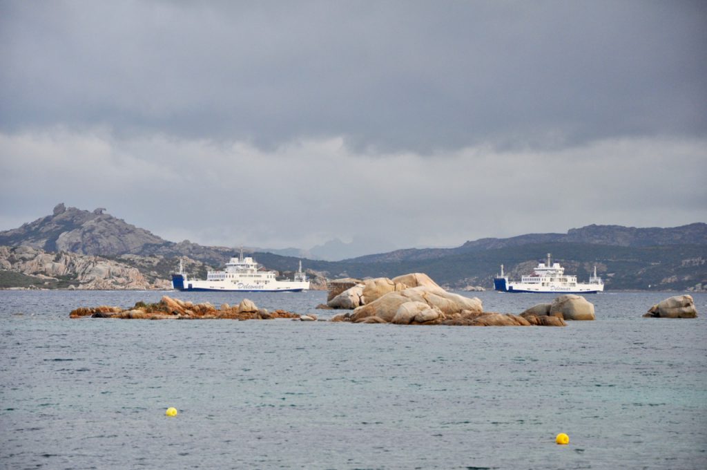 Die Fähren von Palau nach La Maddalena auf Sardegna Sardinien