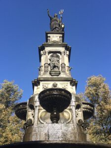 Piazza Amburgo Stadtführungen Fahrrad Tour Hamburgs Brunnen erzählen Geschichte