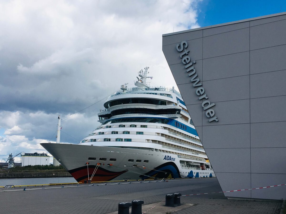 aida cruises hamburg adresse